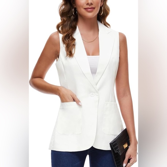 HYFVE Muse Brand. Size L, BNWT Women's White Vest, pockets, tortoise buttons - Picture 1 of 11